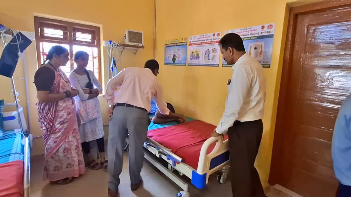 ಶಿವಮೊಗ್ಗ: ಏಕಾಏಕಿ ಜೇನುದಾಳಿ ಶಾಲಾ‌ ಮಕ್ಕಳು ಸೇರಿ ನಾಲ್ವರಿಗೆ ಗಾಯ....!!