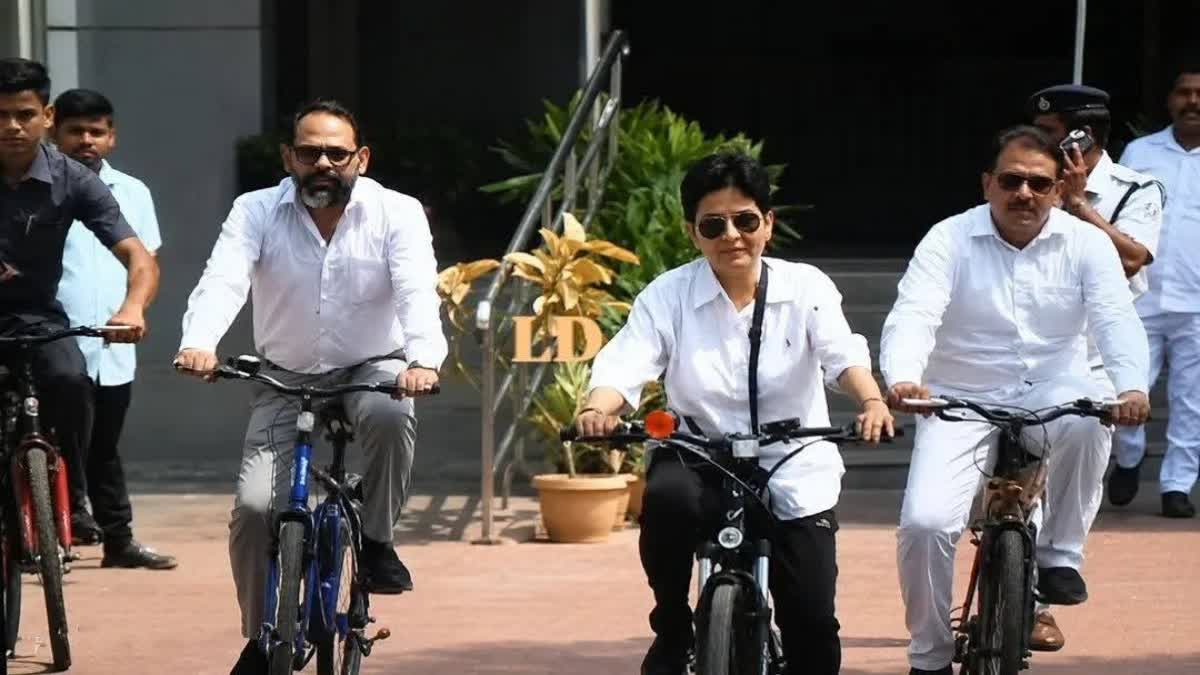 orissa-high-court-3-judges-cycles-to-court-after-pm-modi-appeal-on-fuel-conservation