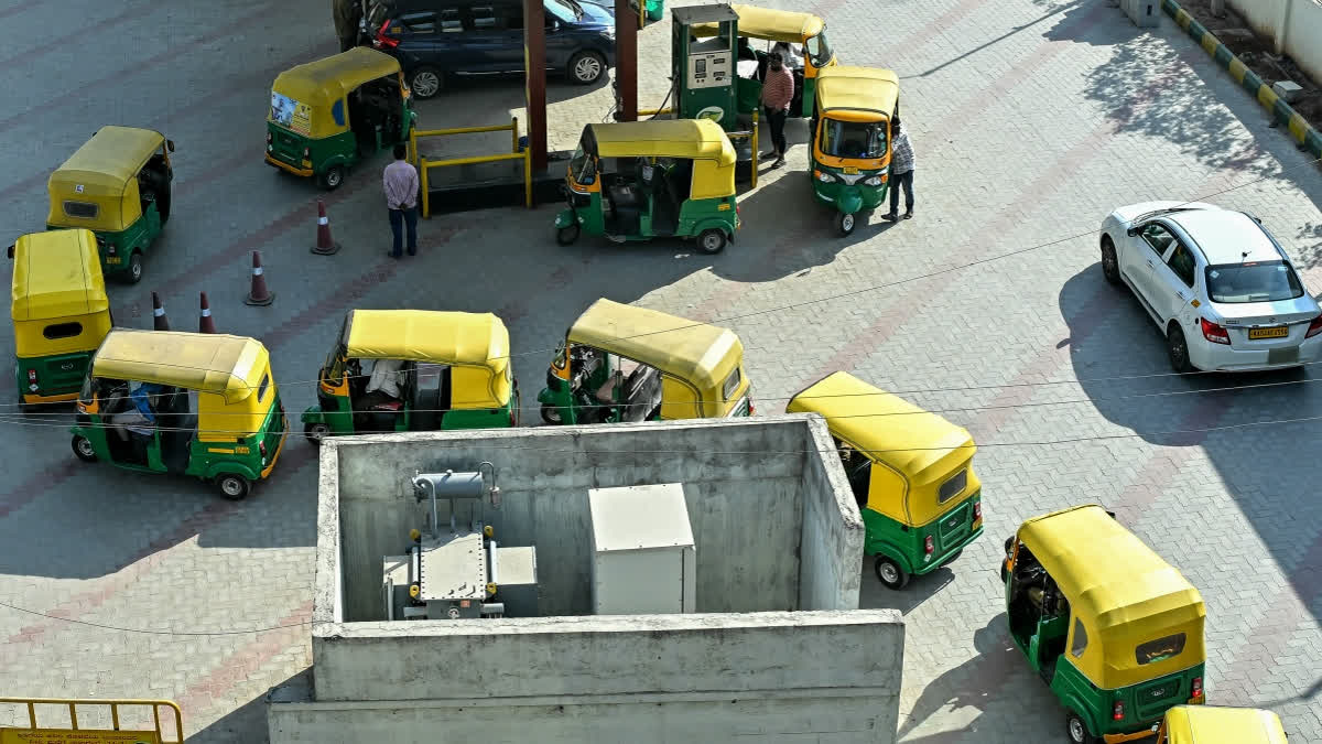 Auto And Taxi Drivers Protest Rising Costs As CNG Price In Delhi ...