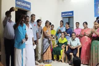 பார்வை மாற்றுத்திறன் ஆசிரியைக்கு வளைகாப்பு