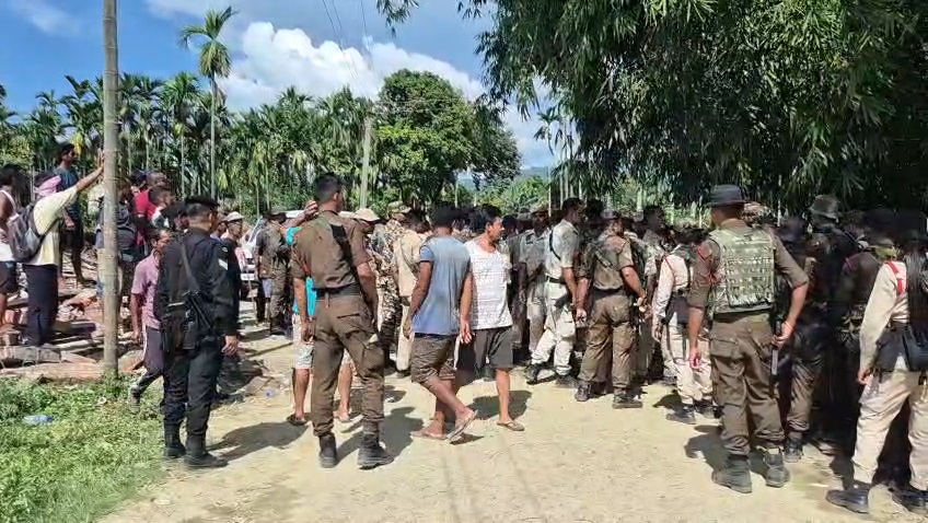 Naga women stop eviction drive