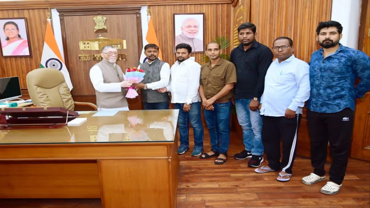 students delegation met Governor regarding case of activist Devendra Nath Mahto in Ranchi