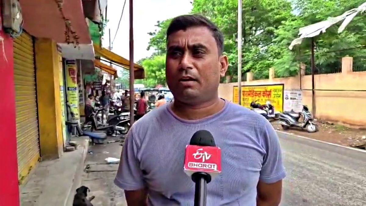 E RICKSHAW DRIVERS GAYA