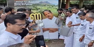 PALAKKAD MALAMPUZHA GARDEN  YOUTH CONGRESS PROTEST  MALAMPUZHA GARDEN RENOVATION WORK  MLA A PRABHAKARAN