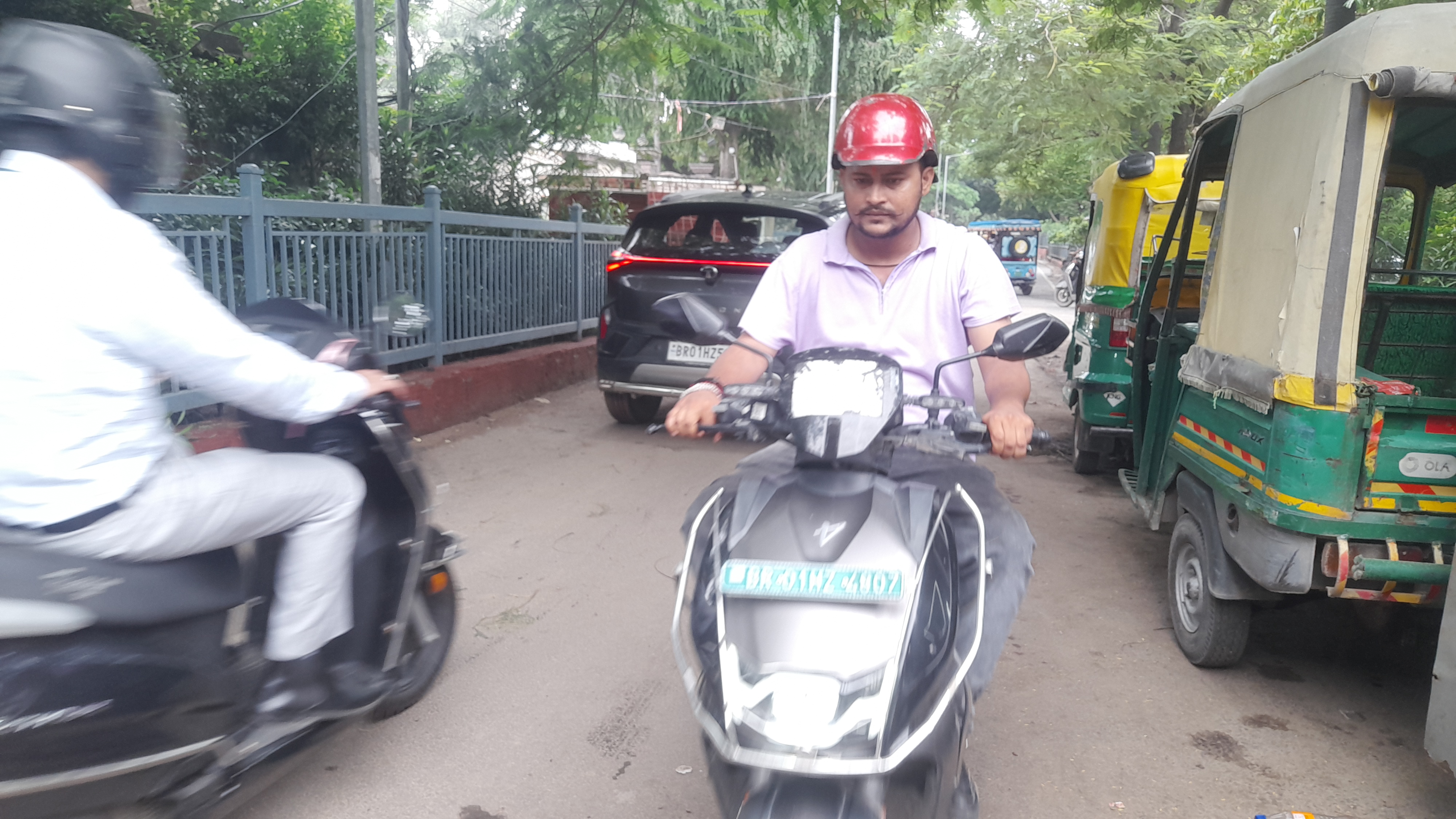 चार्जिंग पॉइट न होने से दिक्कत
