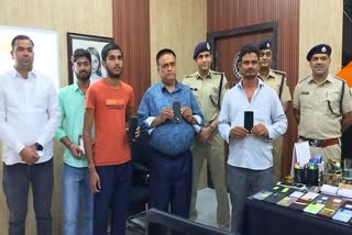 चोरी और गुम हुए 122 मोबाइल लौटाए