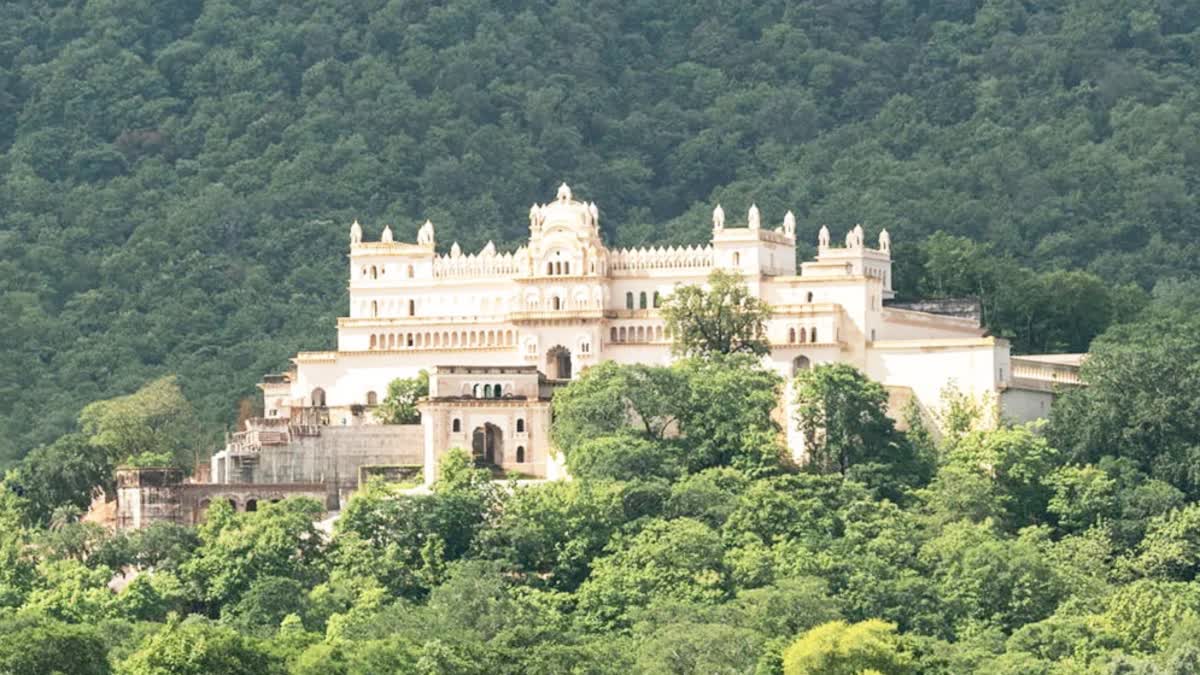 CHHATARPUR OBEROI RAJGARH PALACE