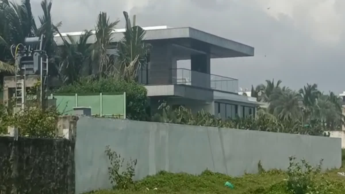 கிரிக்கெட் வீரர் தினேஷ் கார்த்திக் வீடு அருகே இளைஞர் சடலமாக மீட்பு - போலீசார் தீவிர விசாரணை!