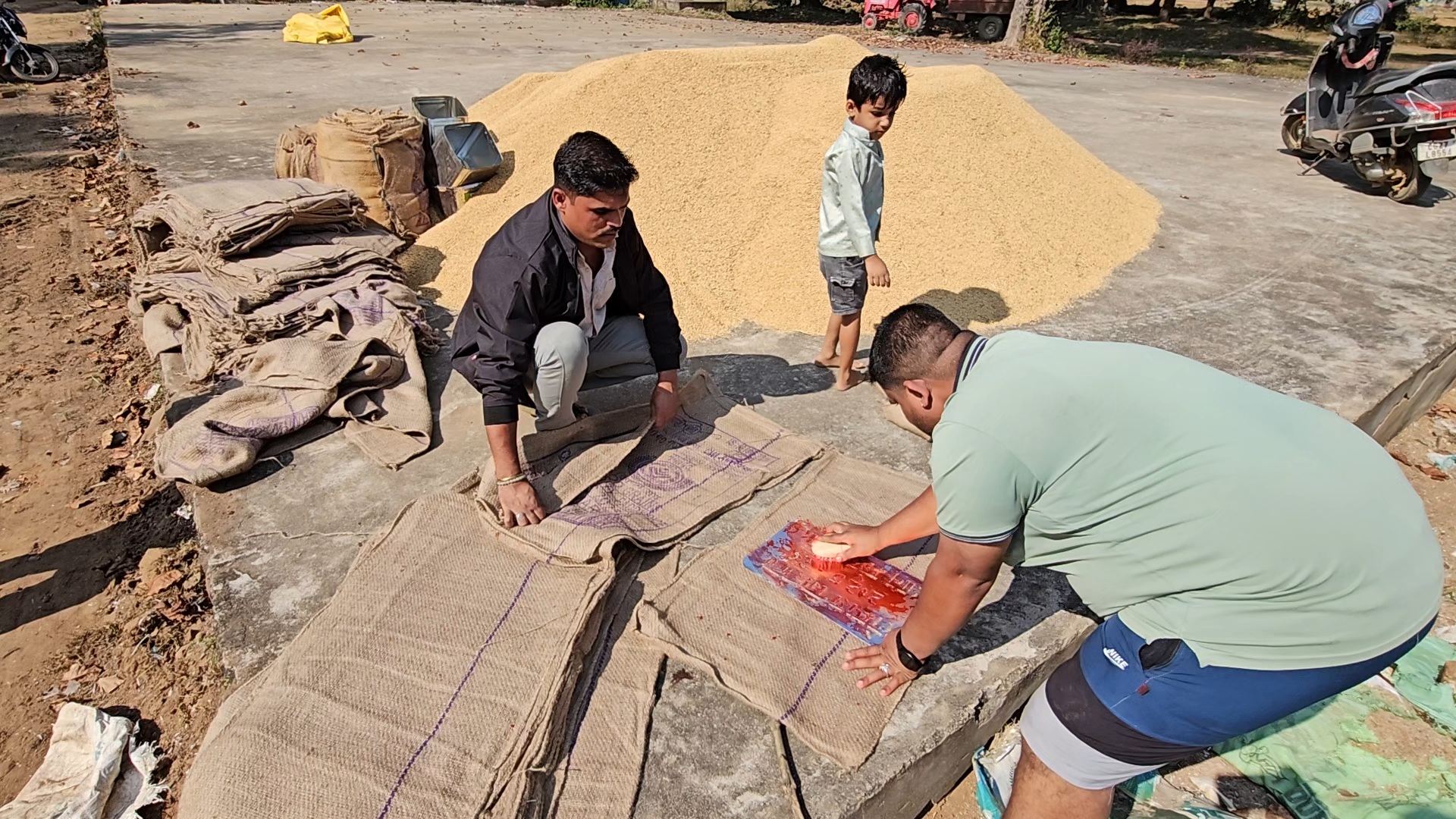 Chaos in paddy procurement centers