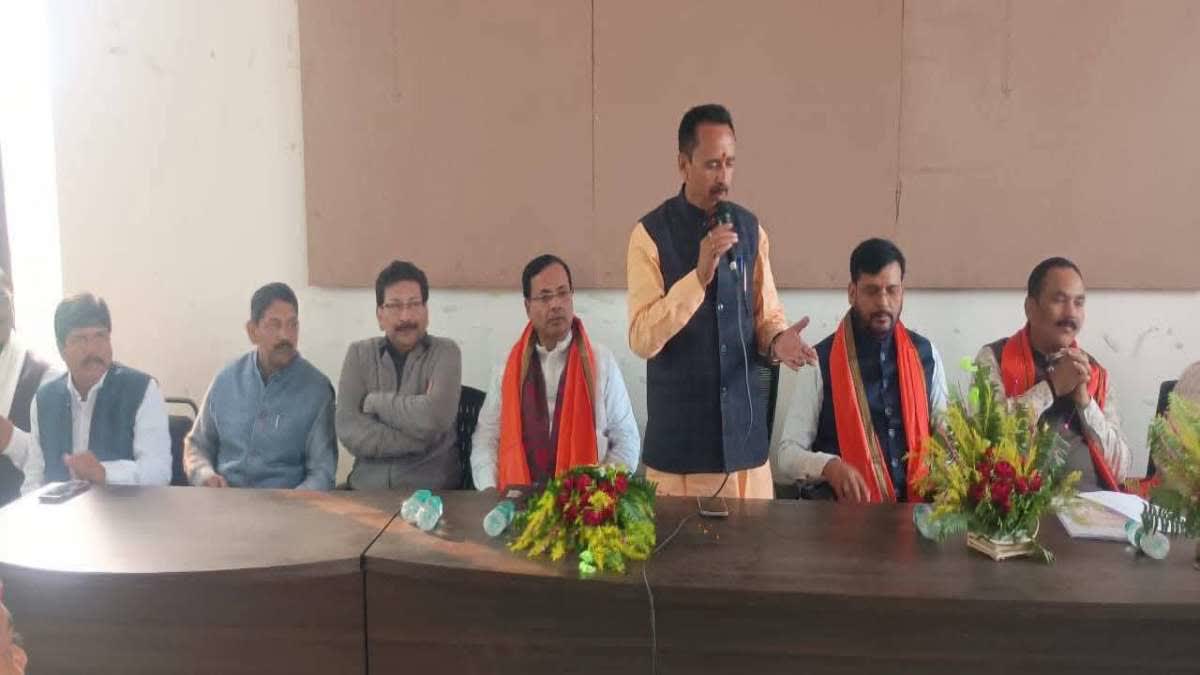 bjp-leader-said-bangladeshi-infiltrators-seized-control-of-jharkhan-resources-nrc-should-be-implemented-after-sir