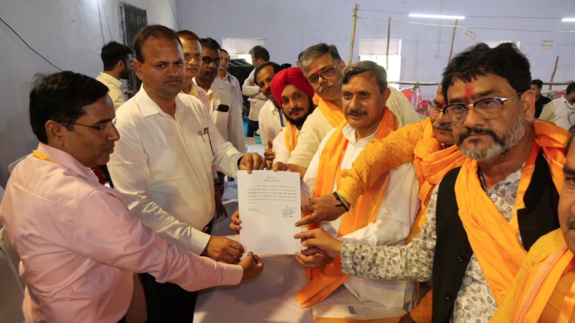 बिहारी लाल को 123451 वोट मिले.