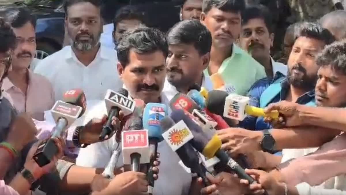 கரூர் கூட்ட நெரிசல் வழக்கில் மீண்டும் ஆஜராக விஜய்க்கு சிபிஐ சம்மன்? நிர்மல் குமார் பதில்