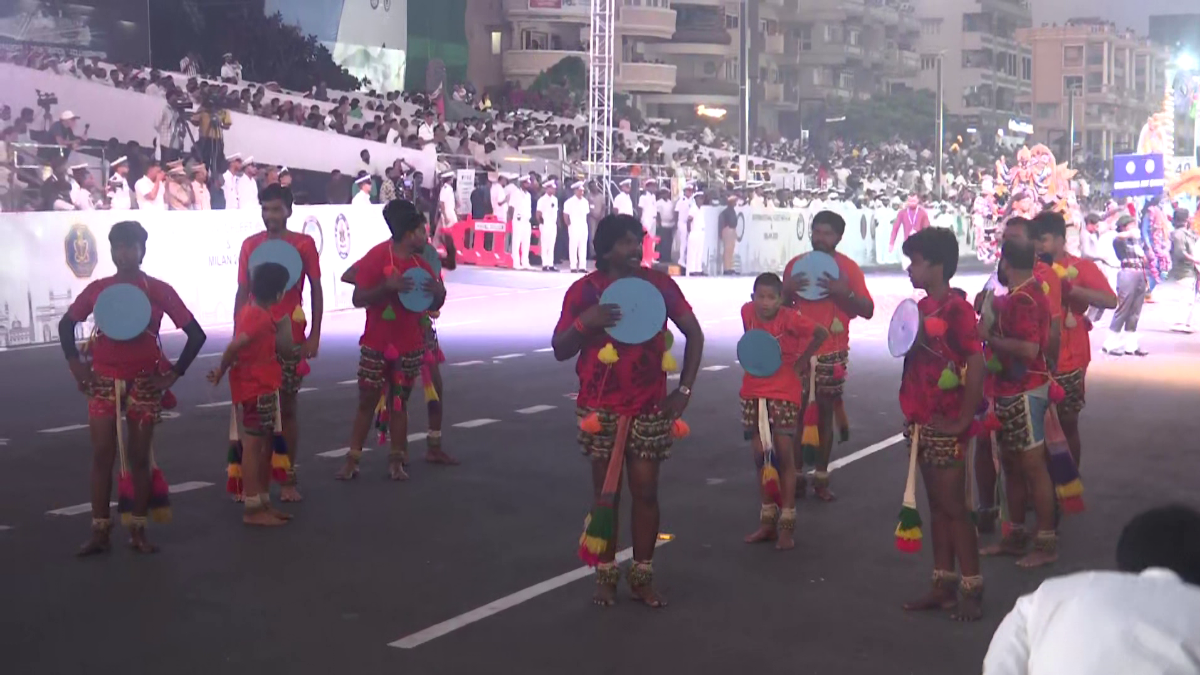 విశాఖ బీచ్ రోడ్లో ఘనంగా ఇంటర్నేషనల్ సిటీ పరేడ్