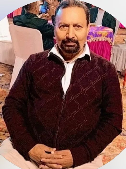 bees attack during match umpire killed player injured uttar pradesh Urdu News