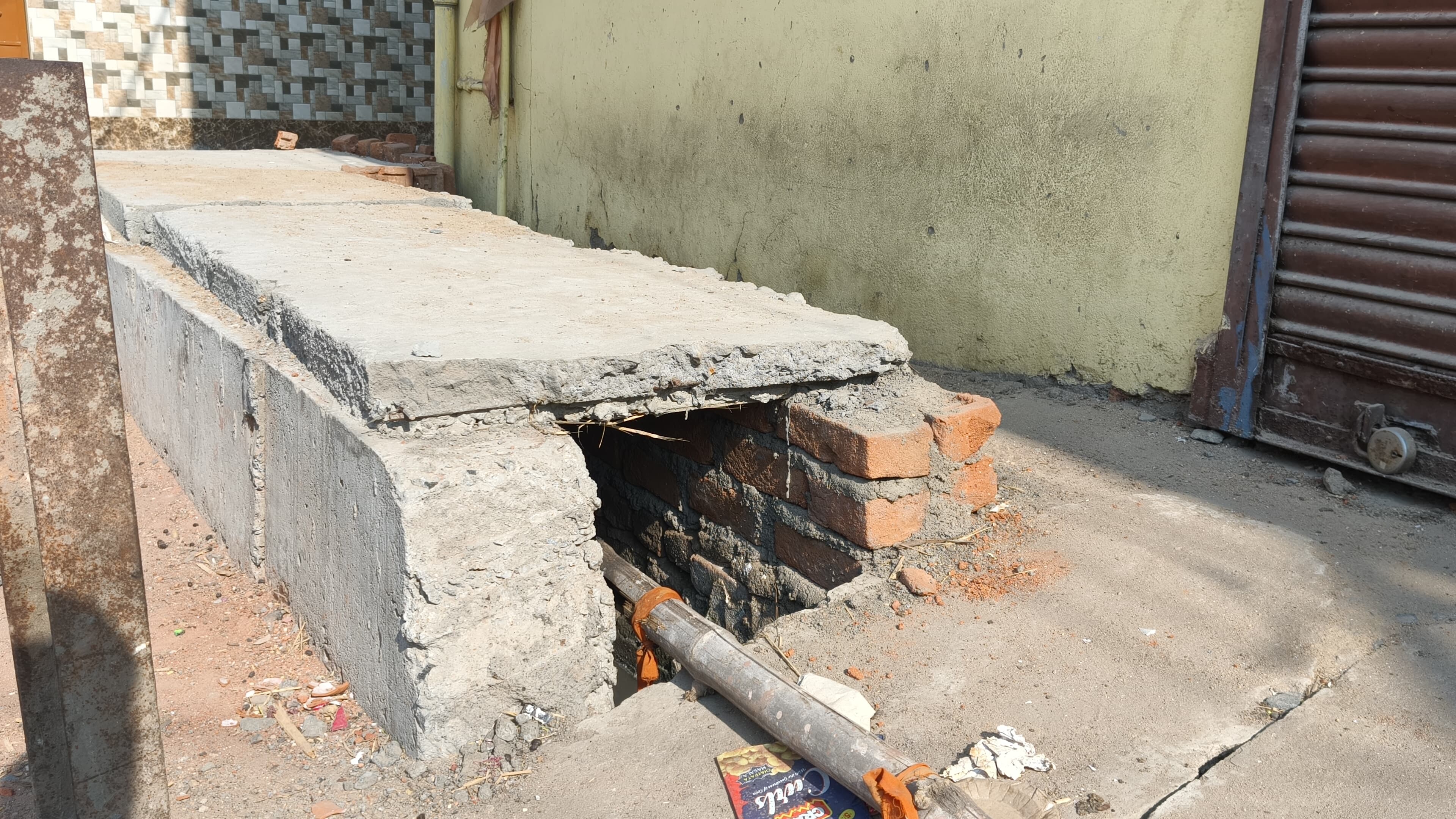 problem of drain and dirt in Ward 29 regarding municipal elections In Giridih