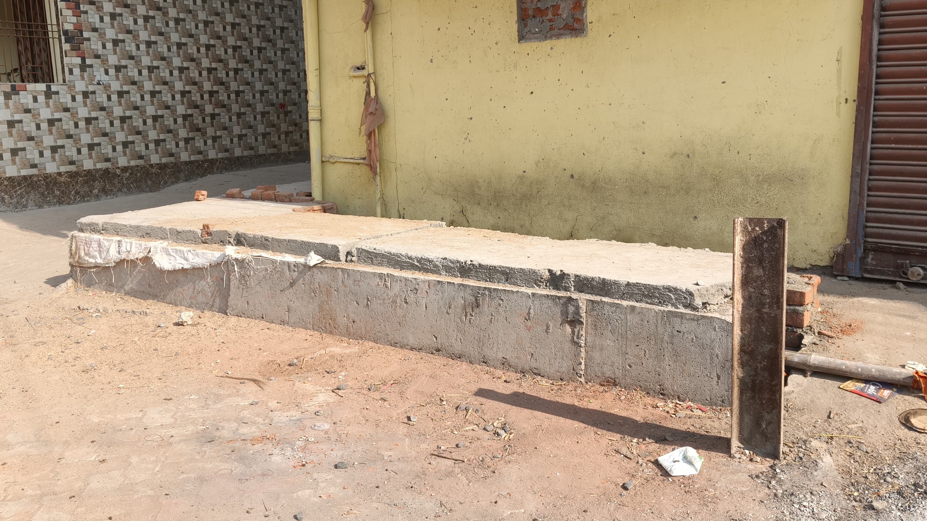 problem of drain and dirt in Ward 29 regarding municipal elections In Giridih