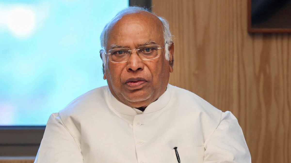 Will Win Battle On Waqf Issue, ED Action Will Not Frighten Us: Kharge Congress president Mallikarjun Kharge accused the BJP and the central government of misleading people on the issue of Waqf.