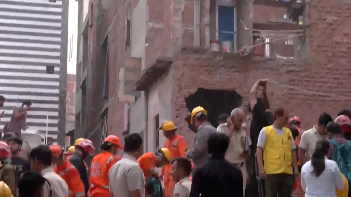 4 Dead, Several Feared Trapped As Building Collapses In Delhi's Mustafabad