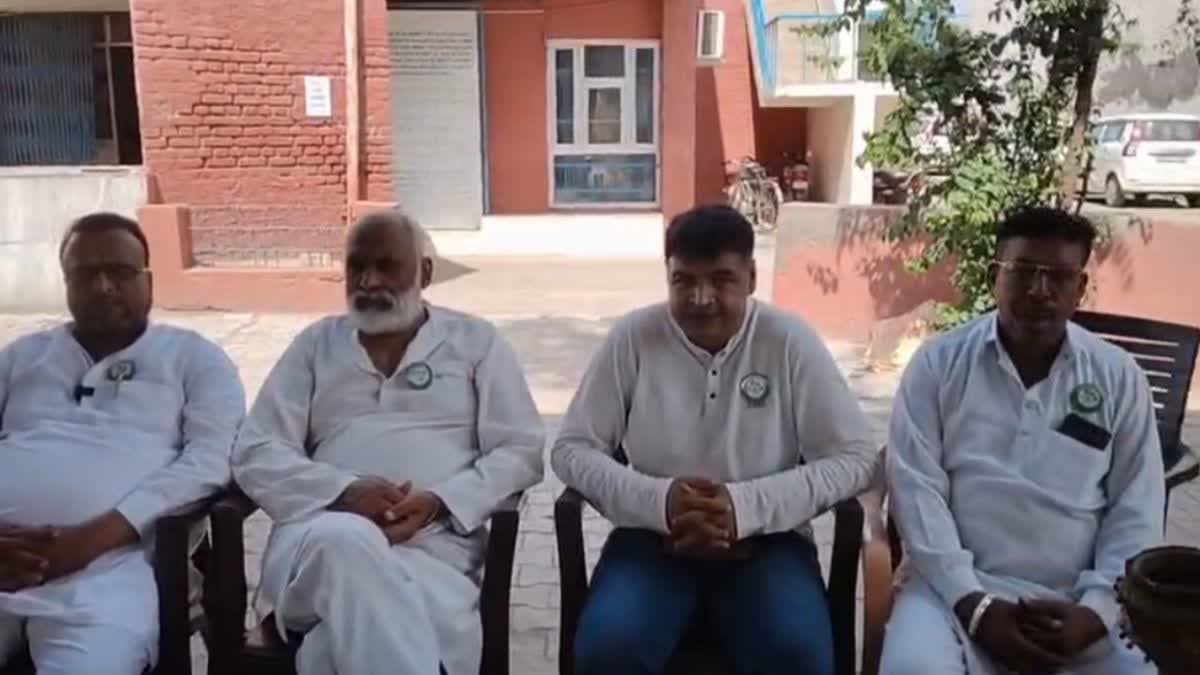PROTEST AGAINST HANSI GRAIN MARKET