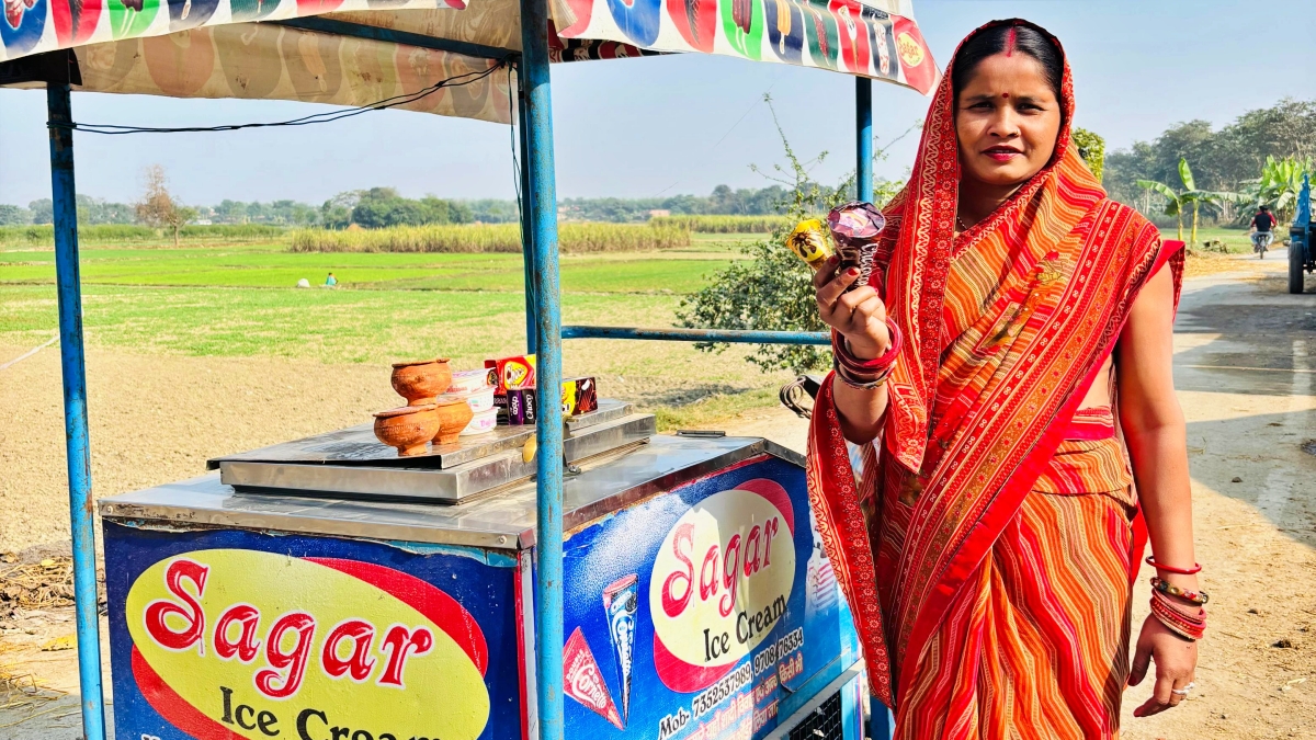 LAKHPATI DIDI GEETA DEVI ICE CREAM BUSINESS JOINS JEEVIKA SELF HELP GROUP LAUNCHES SAGAR ICE CREAM