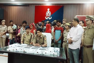 As many as 23 members of a gang allegedly involved in cheating women in villages on the pretext of giving them new jewellery in exchange for old ones, were arrested by Raebareli police
