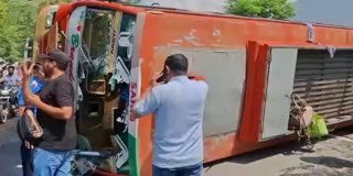 رامبن میں دلدوز سڑک حادثہ، ایک ہلاک، 16 زخمی