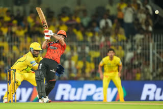 ipl 2026 srh secure playoff berth with five wicket win over csk Urdu News