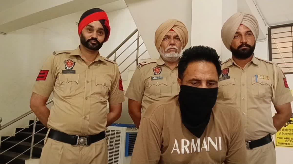 ਏਅਰ ਫੋਰਸ ਦਾ ਕਾਂਸਟੇਬਲ ਅਫੀਮ ਸਮੇਤ ਗ੍ਰਿਫ਼ਤਾਰ, 3 ਕਿੱਲੋ 15 ਗ੍ਰਾਮ ਨਸ਼ੀਲਾ ਪਦਾਰਥ ਬਰਾਮਦ AIR FORCE CONSTABLE ARRESTED