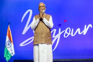 PM Modi in france