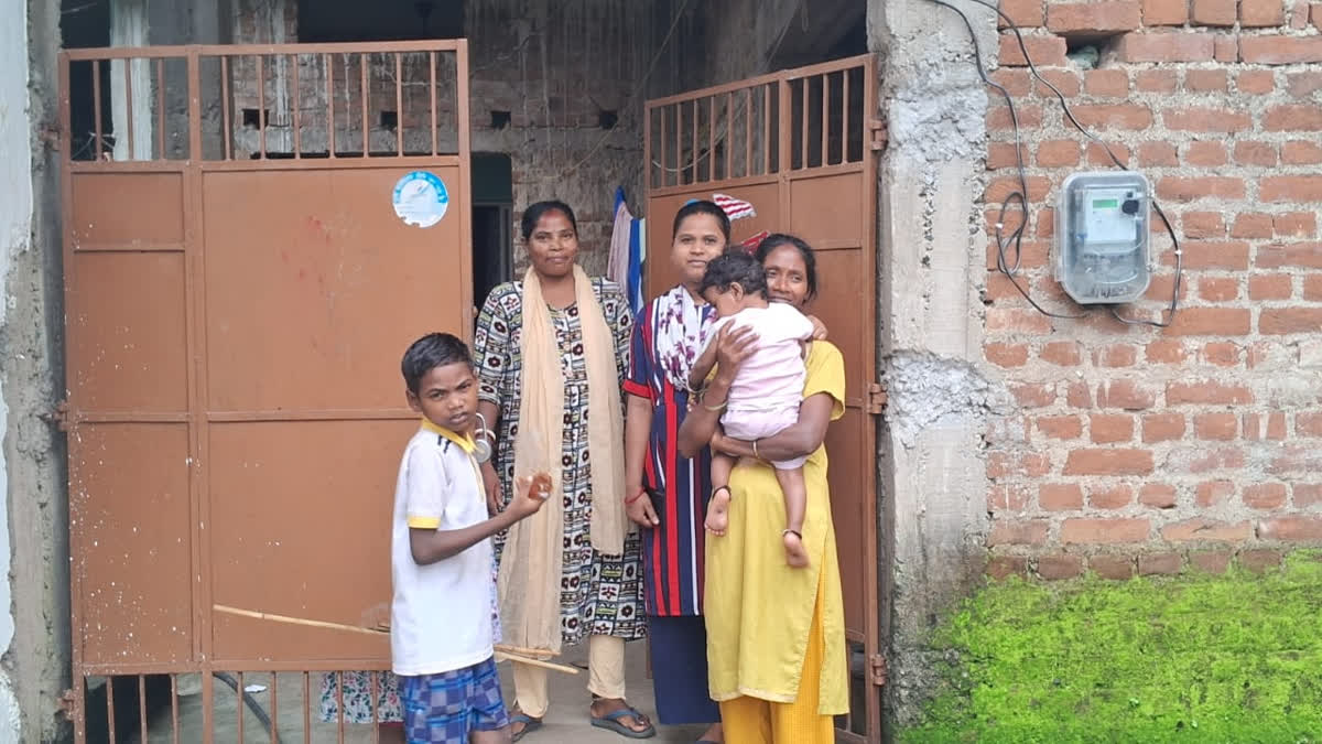Tripti a beneficiary of Maiyan Samman Yojana got her money
