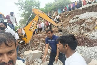 GWALIOR WALL COLLAPSED