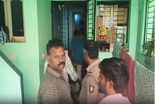 திண்டுக்கல் அருகே அடுத்தடுத்த வீடுகளில் கைவரிசை - ரூ.5 லட்சம், நகைகள் கொள்ளை