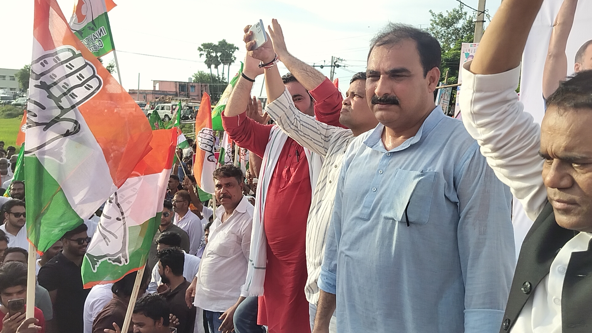 Congress suppoters at the rally.