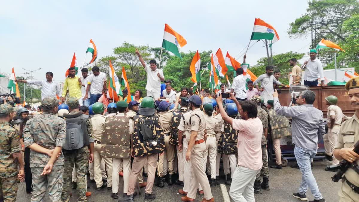 RJD LOK BHAVAN MARCH