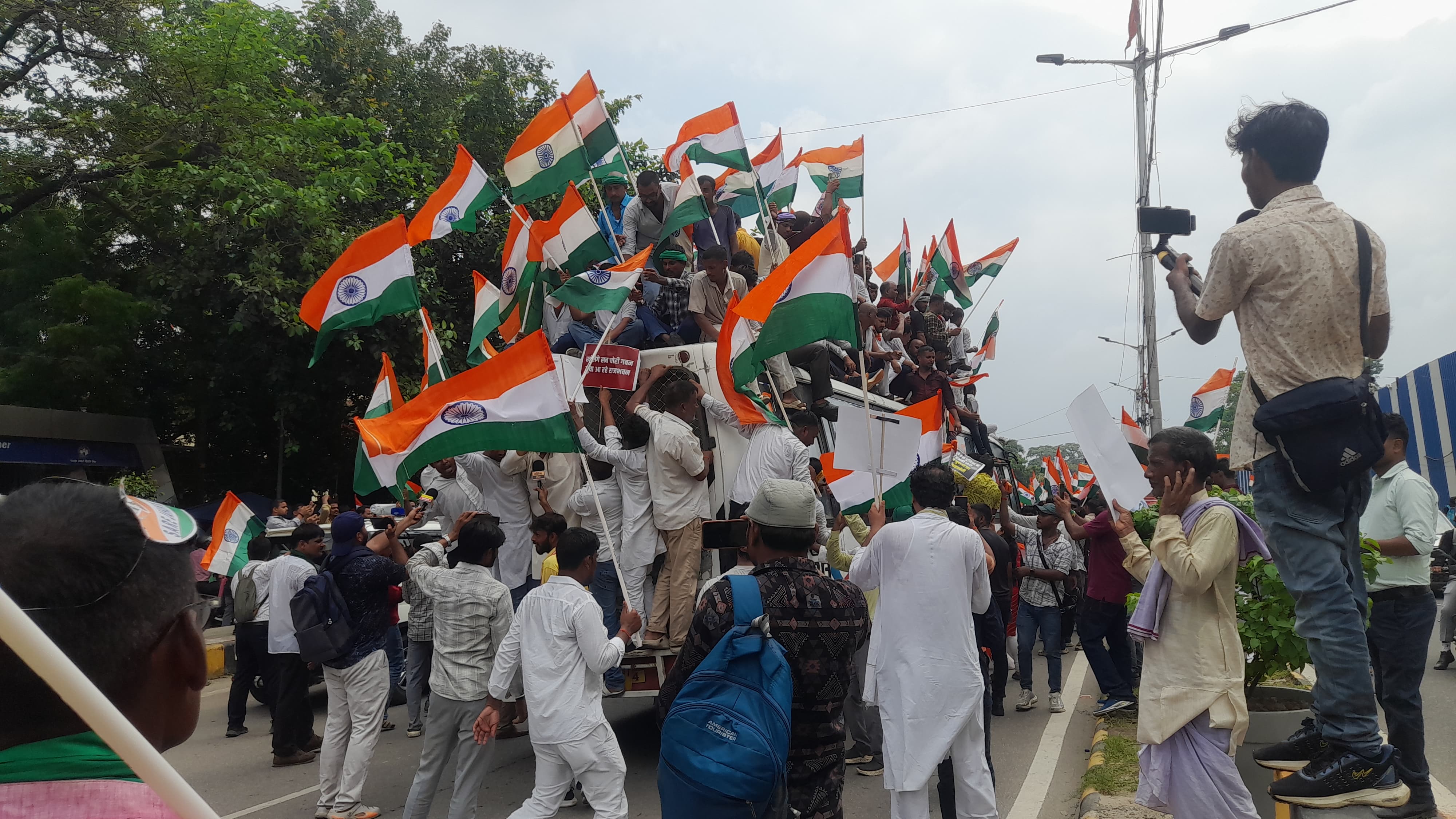 RJD LOK BHAVAN MARCH
