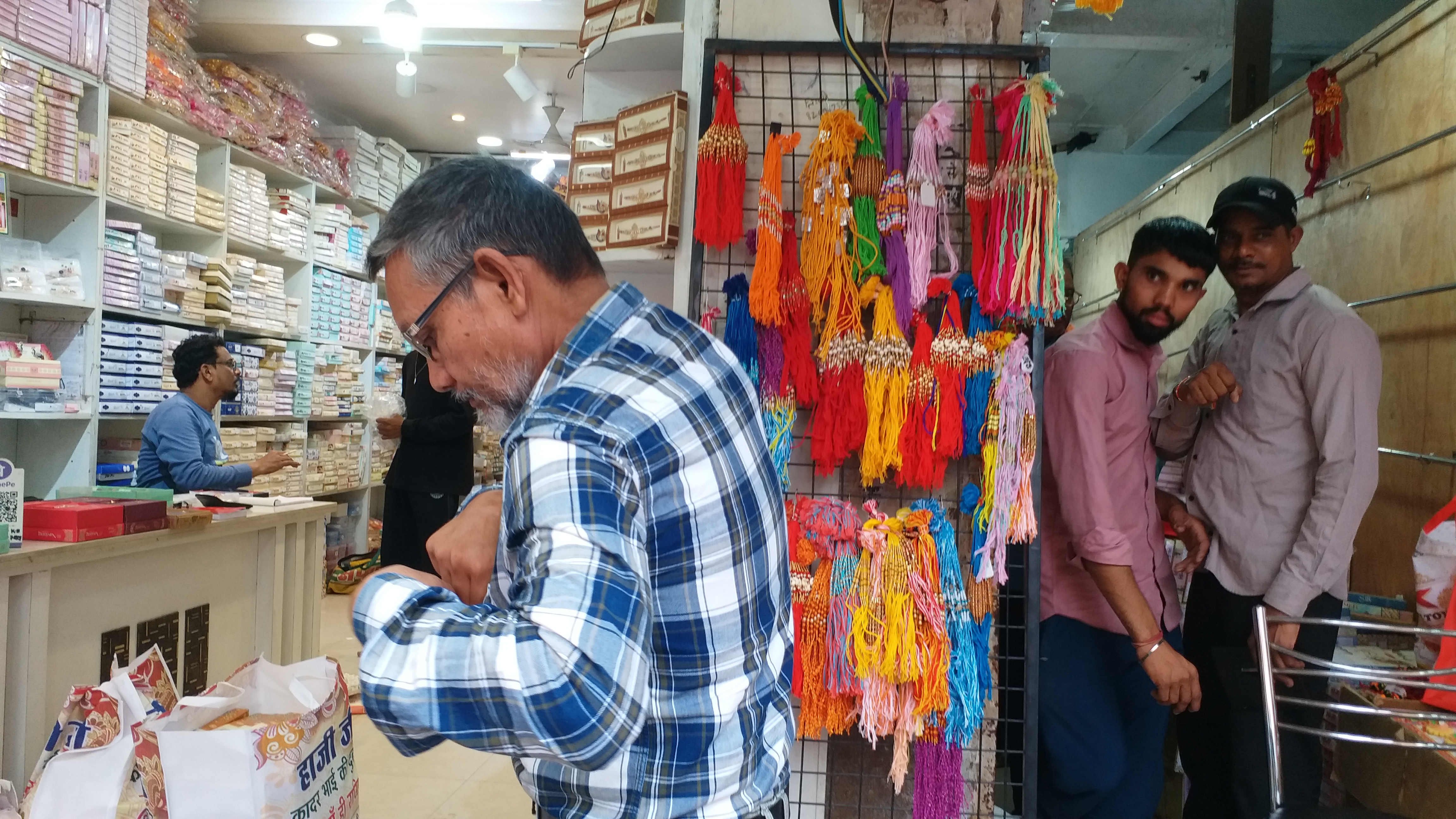 Buyers arriving from other states