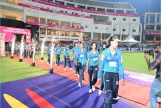 Amaravati E- Champions made a winning start in WAPL, defeating Vizag Firebirds by 17 runs