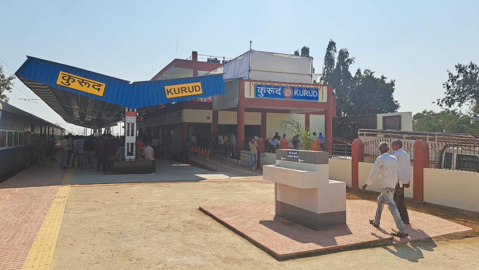 विजयादशमी पर ट्रेन सेवा का गिफ्ट, रेल यात्रियों को सस्ता सफर, रायपुर से धमतरी और रावघाट तक खुशी