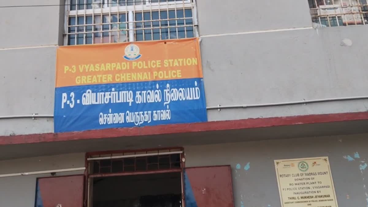 'கடனை திருப்பி தராத இளைஞரை கடத்தி நகை பறிப்பு' - தொழிலதிபர் கைது!