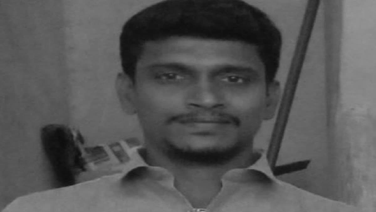 Lord Murugan Devotee Ends Life Over Thiruparankundram Lamp Issue; Police Examining His Last Audio Message Lord Murugan Devotee Ends Life Over Thiruparankundram Lamp Issue; Police Examining His Last Audio Message