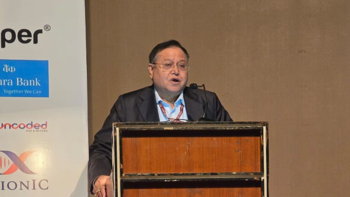 Vijay Saraswat delivering the speech on Defence Research