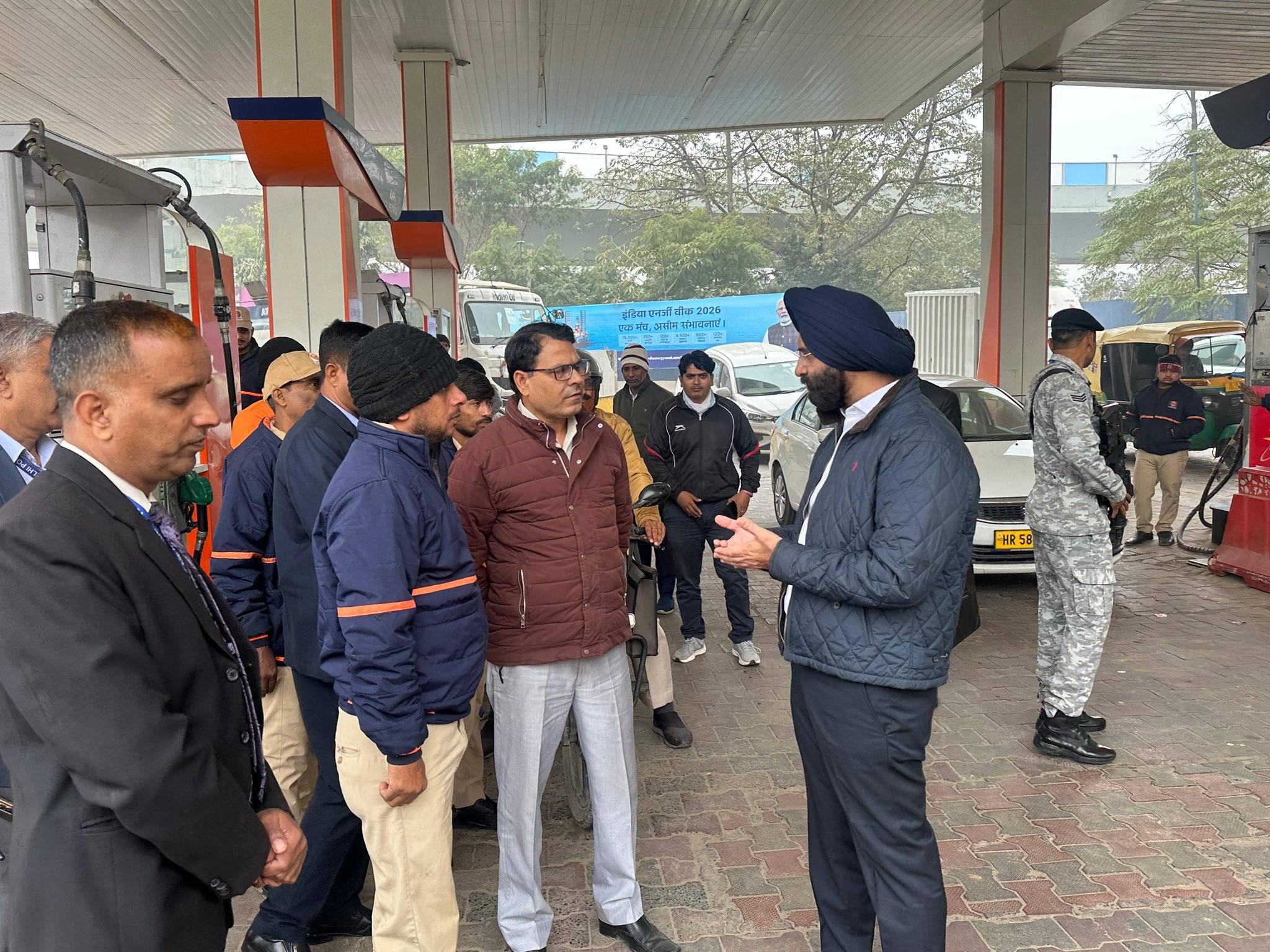 Delhi Pollution: Over 61,000 PUCCs Issued, Nearly 3800 Vehicles Fined On Day-1 Of 'No PUCC, No Fuel' Rule