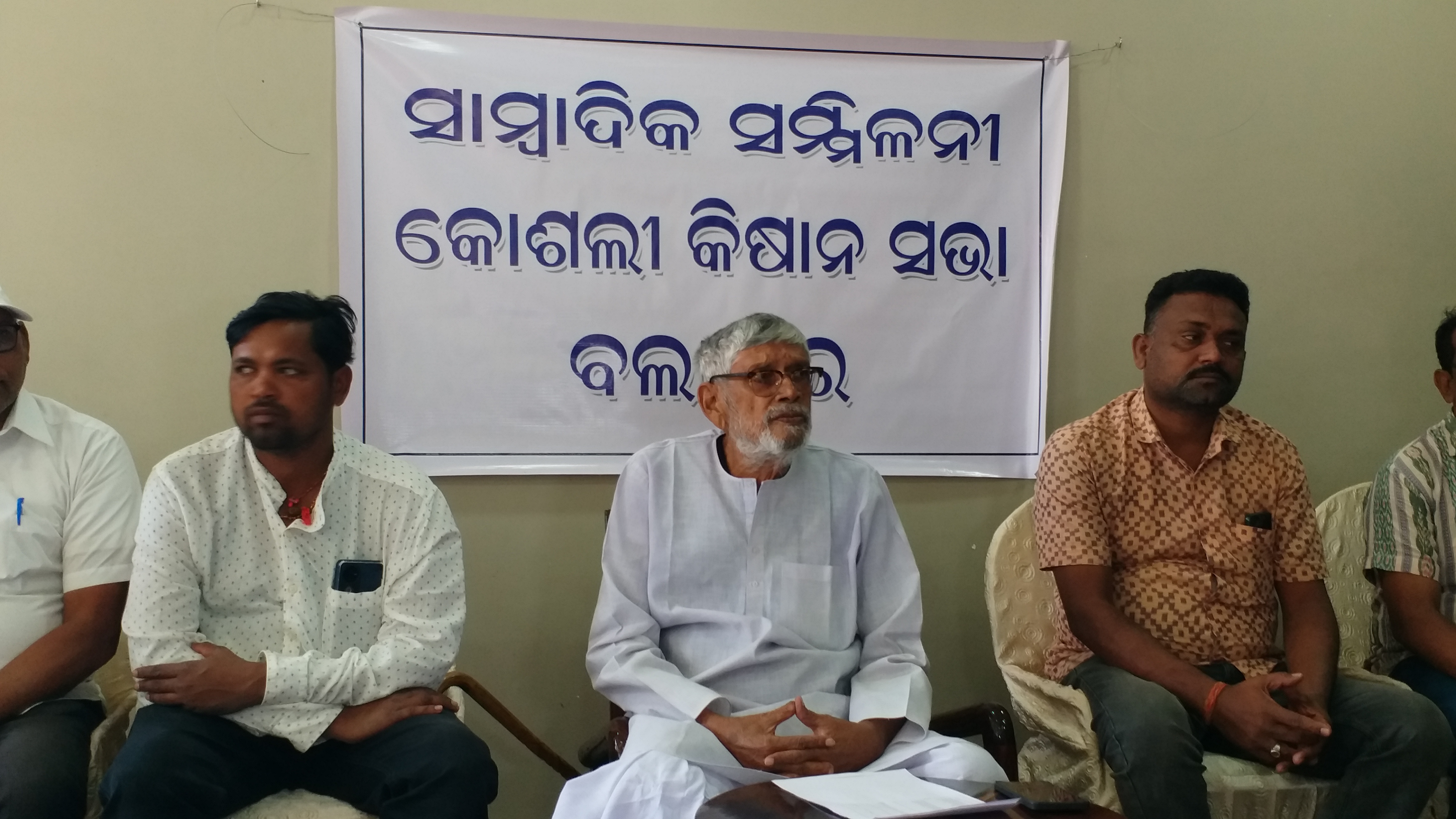 ମଣ୍ଡିରେ ଧାନ କିଣାରେ ବିଳମ୍ବ