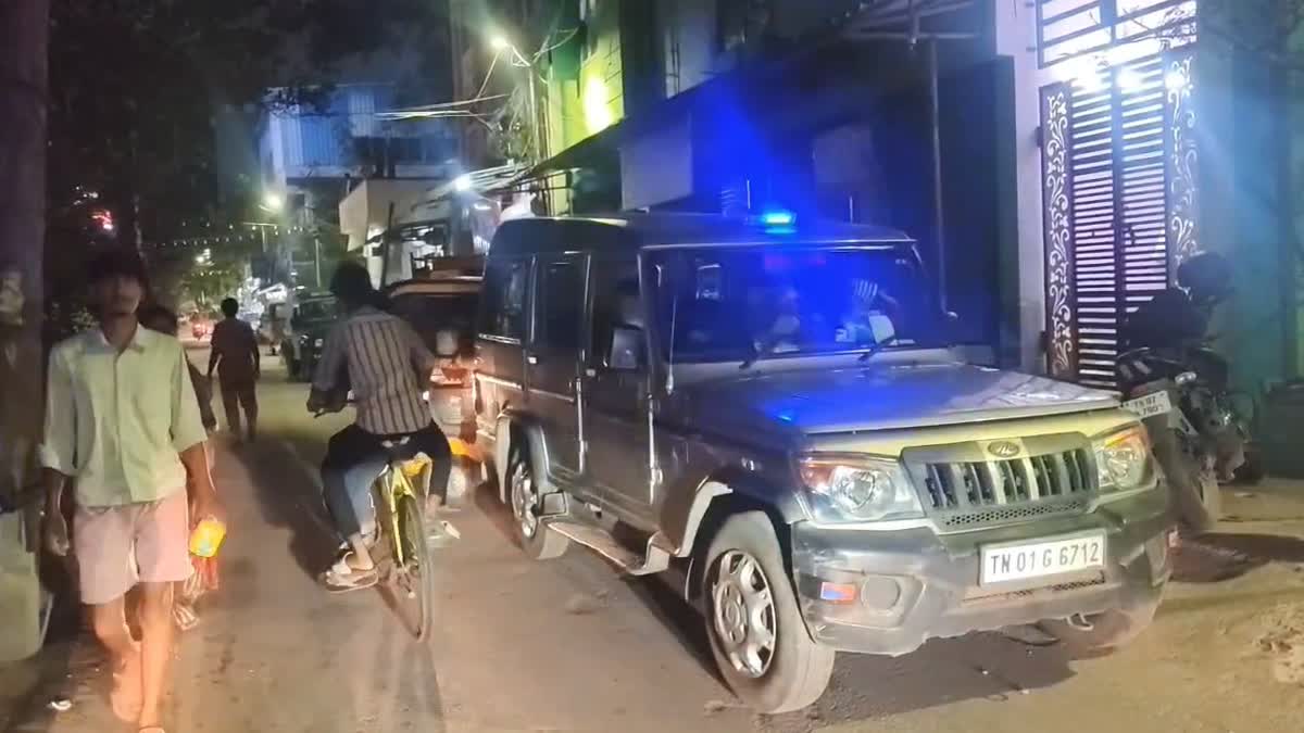 சென்னையில் உணவு டெலிவரி ஊழியர் மீது கொலைவெறி தாக்குதல் - கத்தியால் வெட்டி ரீல்ஸ் போட்ட கொடூரம்