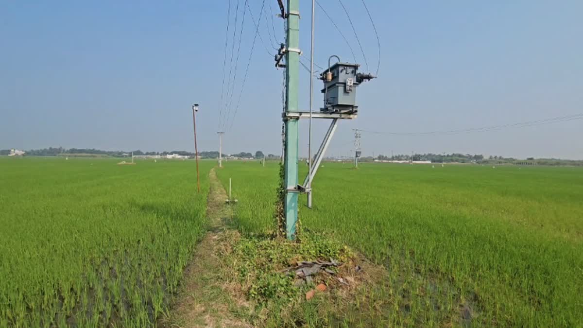 35 மின்மாற்றிகளை உடைத்து தாமிர கம்பிகள் திருட்டு - மர்ம கும்பலுக்கு போலீஸ் வலை