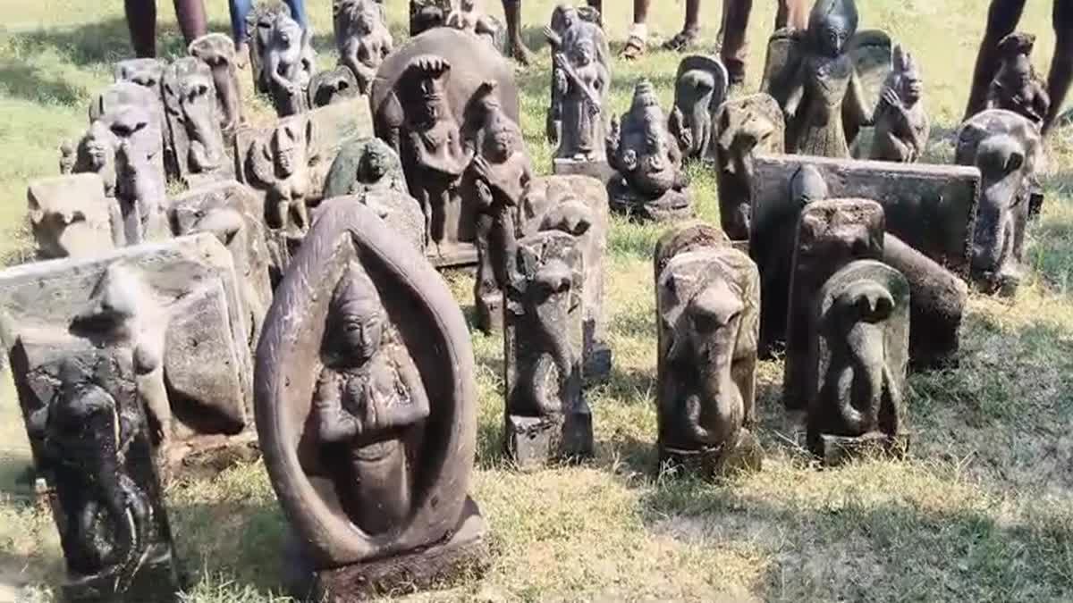 கூவம் ஆற்றில் 50க்கும் மேற்பட்ட கற்சிலைகள் கண்டெடுப்பு; வருவாய்த்துறை அதிகாரிகள் விசாரணை