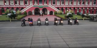 குன்னூரில் ராணுவ வீரர்கள் பைக்கில் விழிப்புணர்வு பயணம்