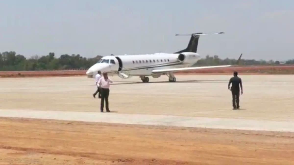 Airlines from Ambikapur to Delhi