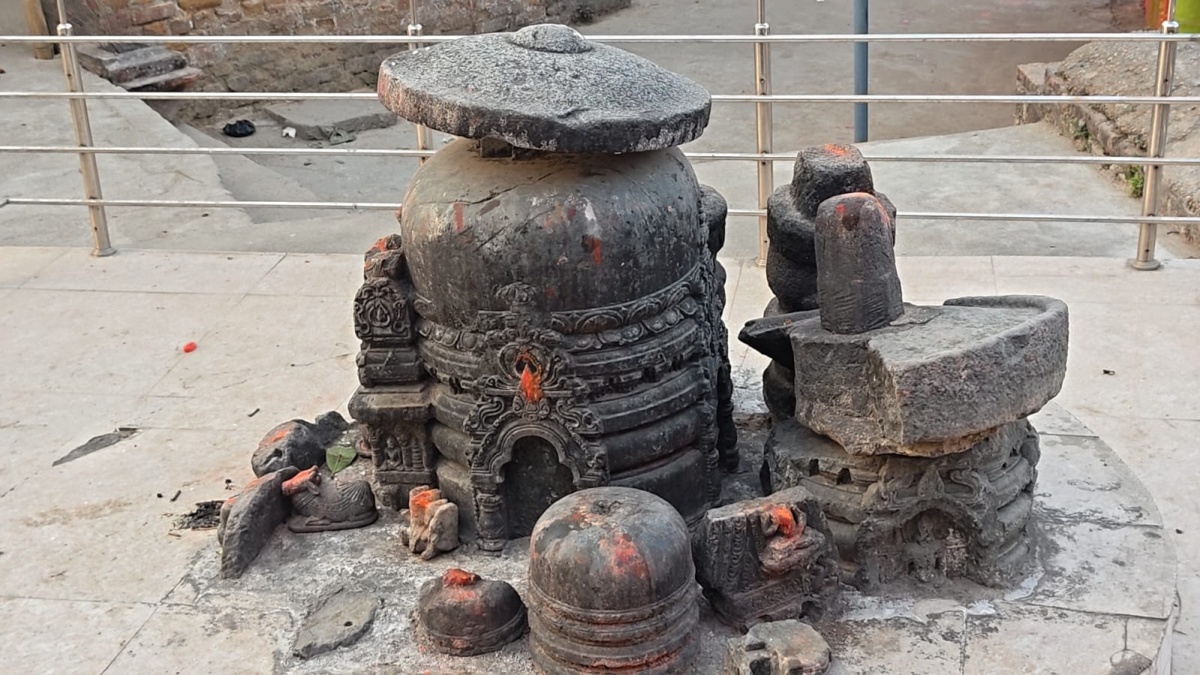 Lord Buddha is being worshiped in the form of a Goddess