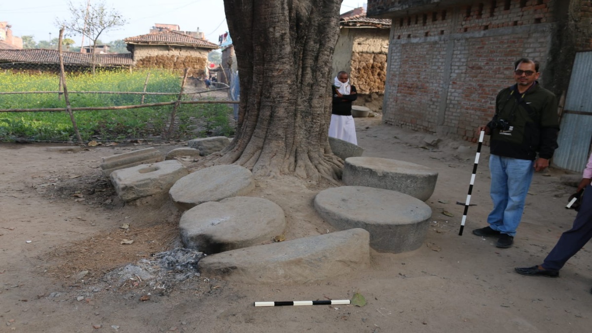 Lord Buddha is being worshiped in the form of a Goddess